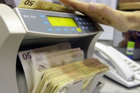 تحويلات مغاربة العالم والاستثمارات تعزز احتياطات المغرب بنمو يفوق 5%