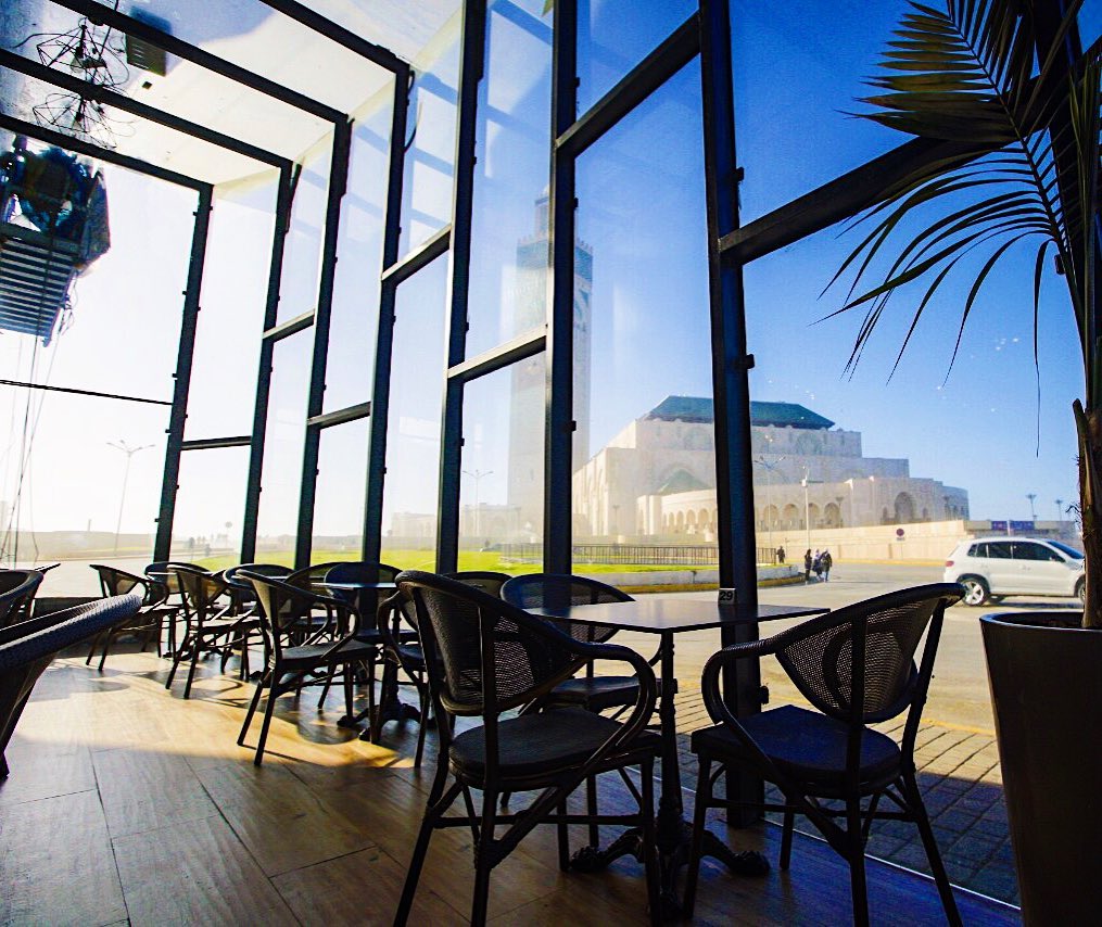 الدار البيضاء تشدد الخناق على المقاهي والمحلات