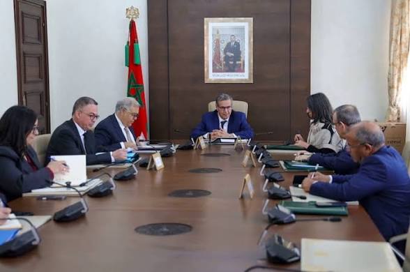 الحكومة تطلق دعماً استثنائياً لمهنيي النقل لمواجهة ارتفاع أسعار المحروقات