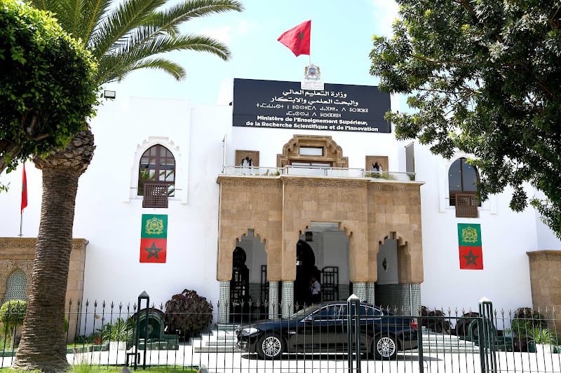1000 درهم دفعة واحدة لموظفي التعليم العالي.. والمرسوم ينتظر المصادقة